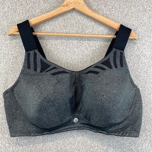 Livi activewear bra 44DDD black underwire lightly padded full coverage